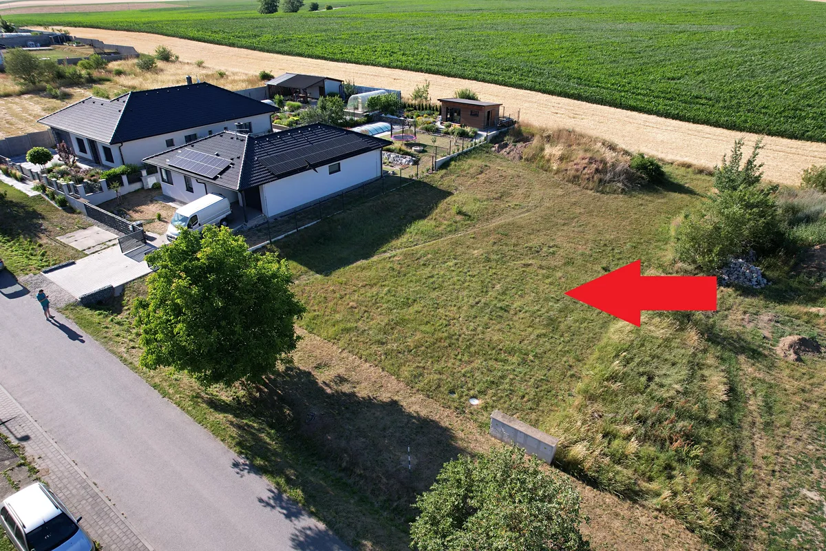 Prodej stavebního pozemku 1035 m²